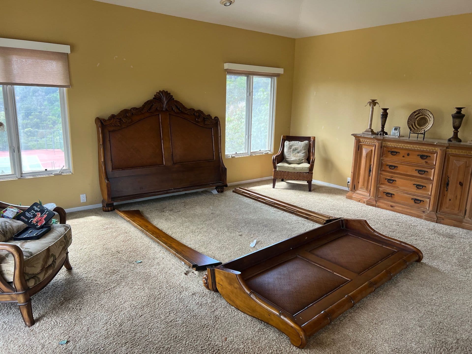 Gallery photos for Guest House Junk Removal in Rancho Santa Fe: Image #1