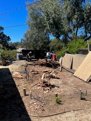 Gallery photos for Efficient Garage Demolition and Cleanup: Image #1