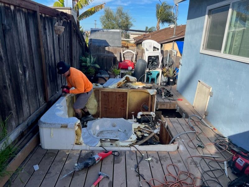 Gallery photos for Efficient Spa Removal by Experienced Demolition Crew: Image #1